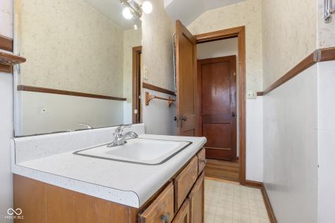 813 Central Place Columbus IN 47201