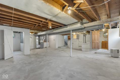 813 Central Place Columbus IN 47201