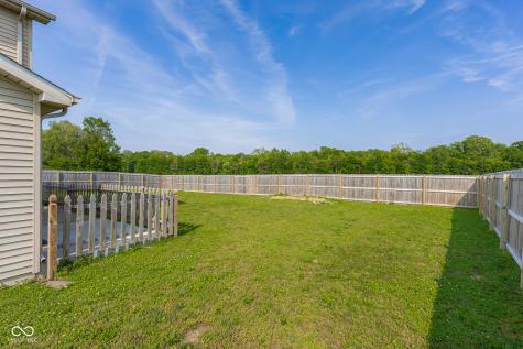 4605 Clairmont Drive Columbus IN 47203