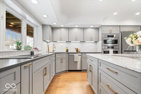 6842 Cardinal Drive Mccordsville IN 46055