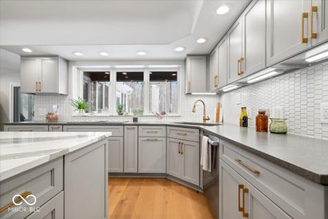 6842 Cardinal Drive Mccordsville IN 46055