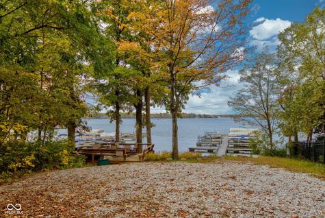 6842 Cardinal Drive Mccordsville IN 46055
