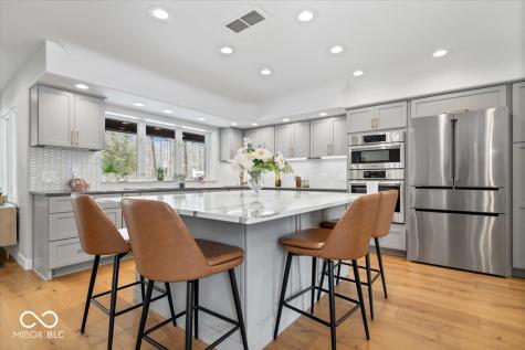 6842 Cardinal Drive Mccordsville IN 46055