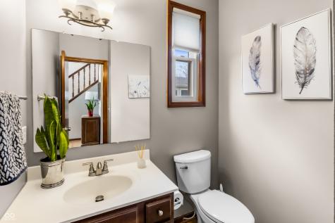 2033 Cheyenne Trail Columbus IN 47203