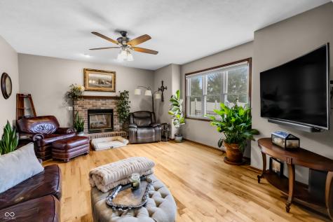 2033 Cheyenne Trail Columbus IN 47203