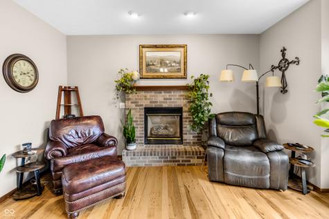 2033 Cheyenne Trail Columbus IN 47203