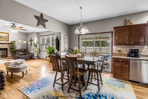 2033 Cheyenne Trail Columbus IN 47203