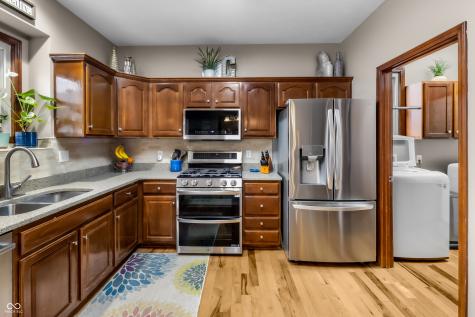 2033 Cheyenne Trail Columbus IN 47203