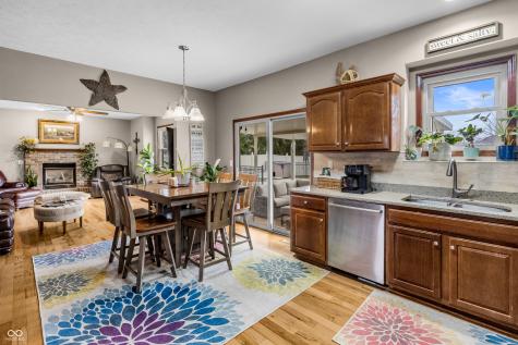 2033 Cheyenne Trail Columbus IN 47203