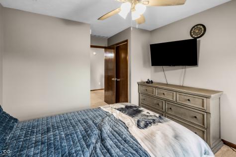 2033 Cheyenne Trail Columbus IN 47203