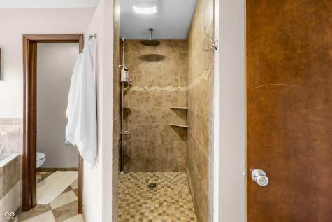 2033 Cheyenne Trail Columbus IN 47203