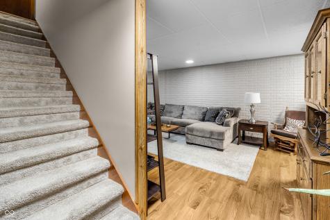 2033 Cheyenne Trail Columbus IN 47203