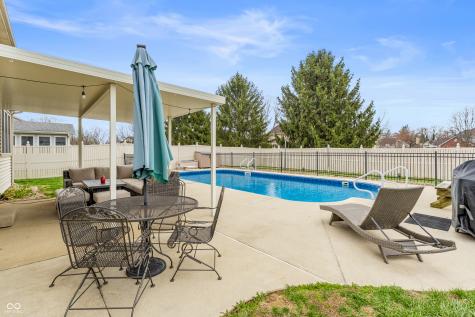 2033 Cheyenne Trail Columbus IN 47203