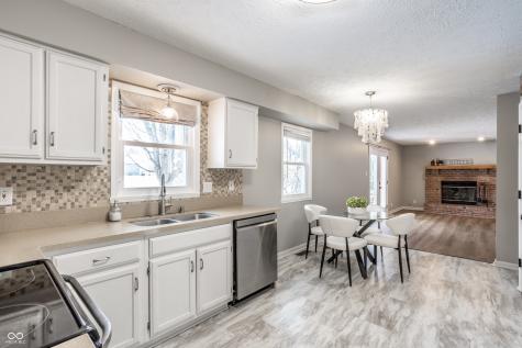 10 Danbury Court Zionsville IN 46077