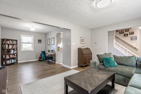 10 Danbury Court Zionsville IN 46077