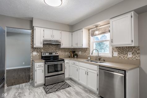 10 Danbury Court Zionsville IN 46077