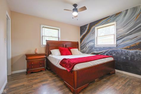 2815 Yellowwood Court Columbus IN 47203