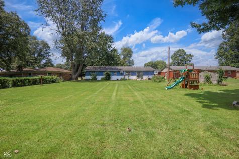 2815 Yellowwood Court Columbus IN 47203