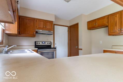 7433 Pullman Court Indianapolis IN 46256