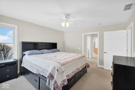 2202 Peartree Court Columbus IN 47201