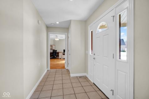 2202 Peartree Court Columbus IN 47201