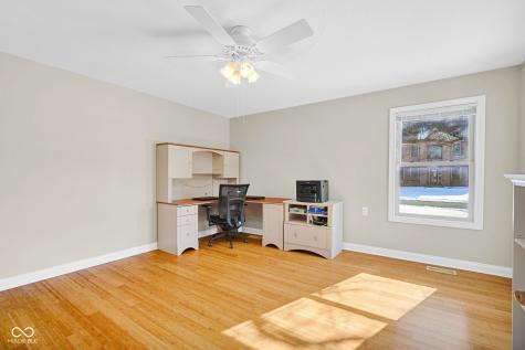 2202 Peartree Court Columbus IN 47201