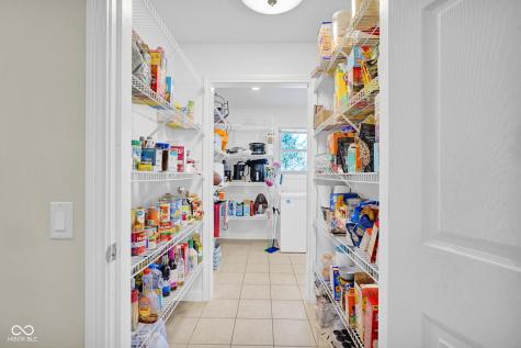 2202 Peartree Court Columbus IN 47201