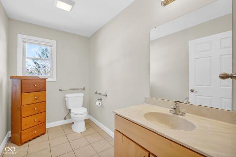 2202 Peartree Court Columbus IN 47201