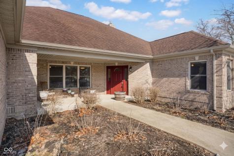 2202 Peartree Court Columbus IN 47201