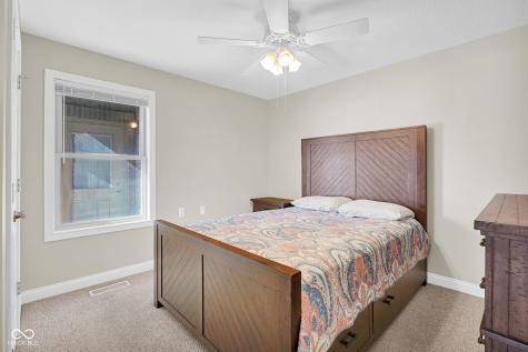 2202 Peartree Court Columbus IN 47201