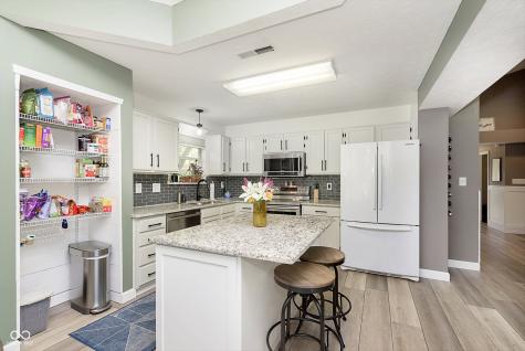 6493 Hunters Green Circle Indianapolis IN 46278