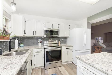 6493 Hunters Green Circle Indianapolis IN 46278