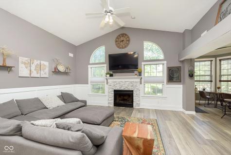 6493 Hunters Green Circle Indianapolis IN 46278