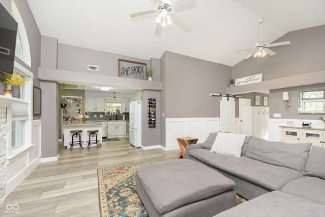 6493 Hunters Green Circle Indianapolis IN 46278