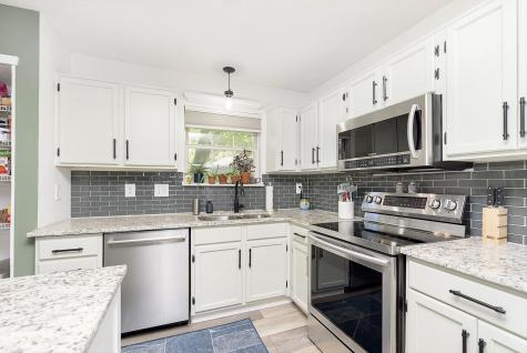 6493 Hunters Green Circle Indianapolis IN 46278