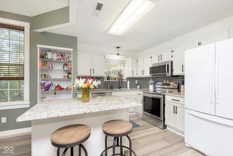 6493 Hunters Green Circle Indianapolis IN 46278