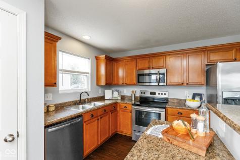 12476 Old Pond Road Noblesville IN 46060