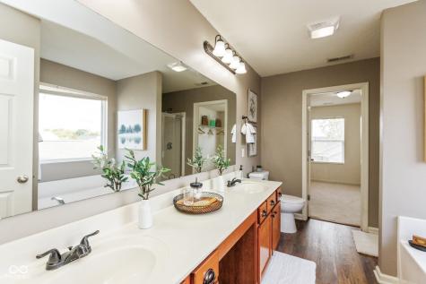 12476 Old Pond Road Noblesville IN 46060