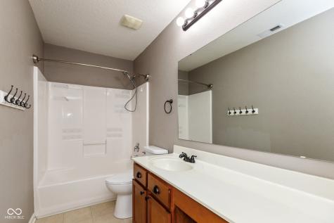 12476 Old Pond Road Noblesville IN 46060