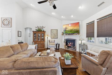 4295 Thompson Row Greenwood IN 46143