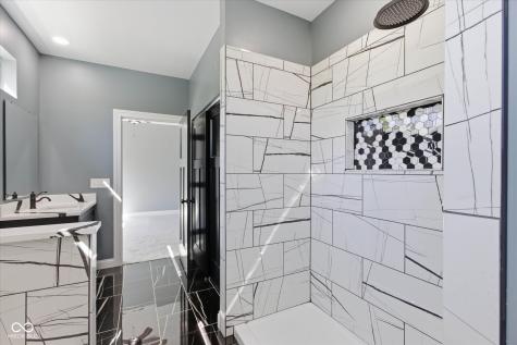 2101 N Wolf Cove Martinsville IN 46151