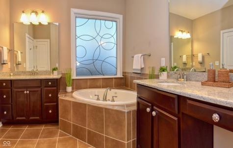 621 Greenford Trail W Carmel IN 46032