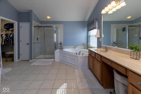 13318 Silverstone Drive Fishers IN 46037