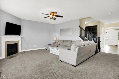 1526 Oakvista Drive Greenwood IN 46143