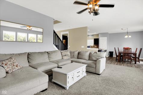 1526 Oakvista Drive Greenwood IN 46143