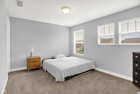1526 Oakvista Drive Greenwood IN 46143