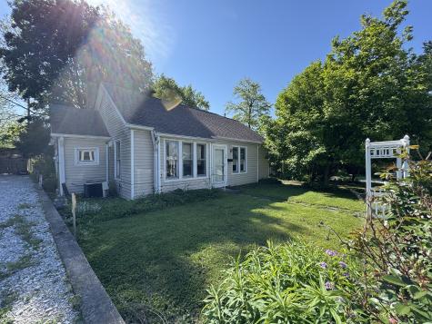827 N Hawthorne Lane Indianapolis IN 46219