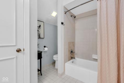 9123 Behner Brook Drive Indianapolis IN 46250