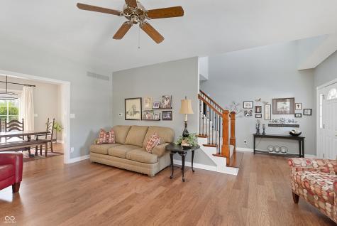 2119 Scarlet Oak Drive Avon IN 46123