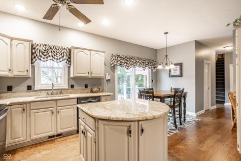 2119 Scarlet Oak Drive Avon IN 46123